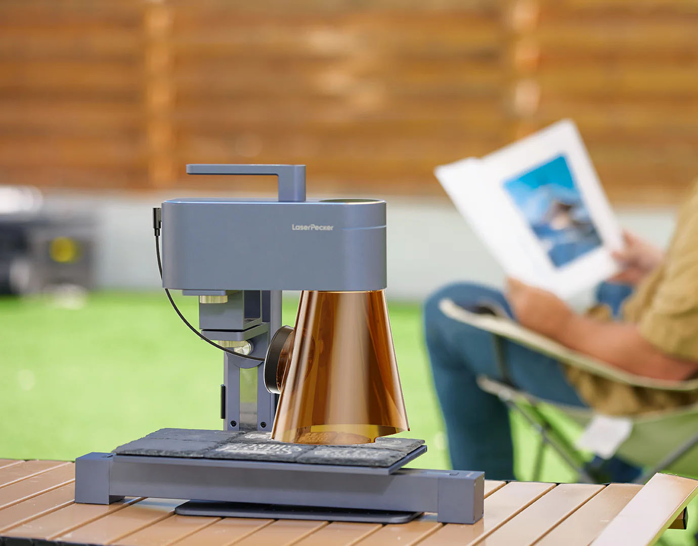 LaserPecker LP4 - The World's First Dual-laser Engraver for Almost All Materials